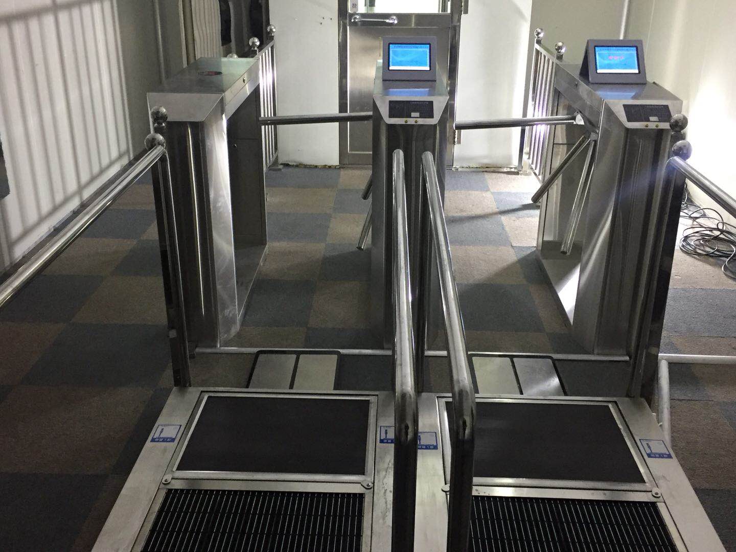 JH-005靜電測試三棍閘機